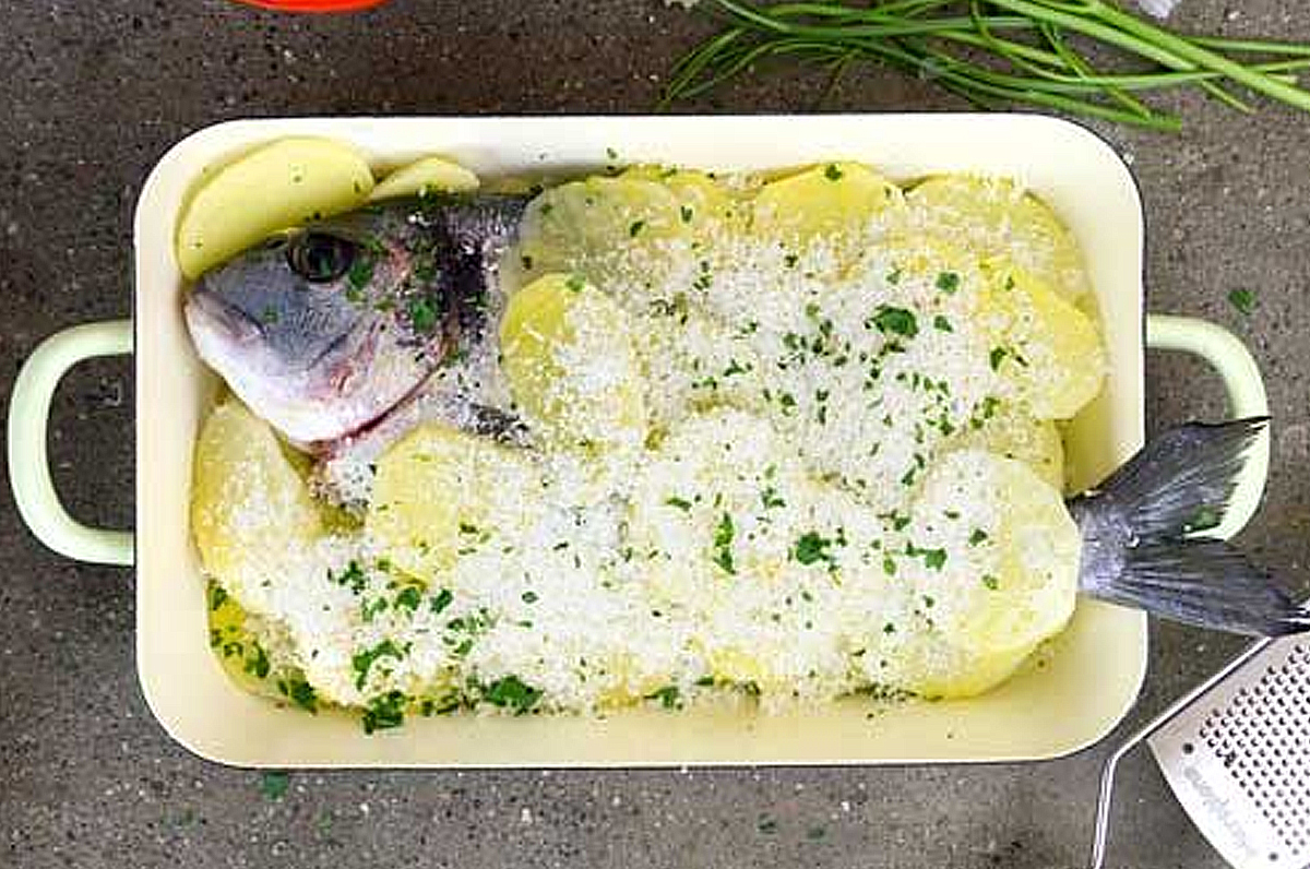 ORATA ALLA PUGLIESE: SAPORI DI TERRA E MARE