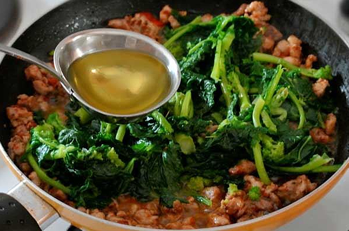 CAVATELLI CON SALSICCIA E CIME DI RAPA, L’ESSENZA DELLA PUGLIA